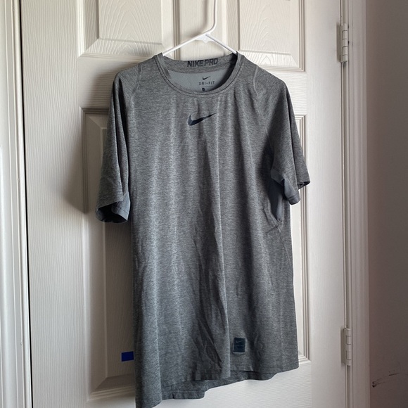 Large Nike Dri Fit Short Sleeve T Shirts USED - Picture 7 of 9